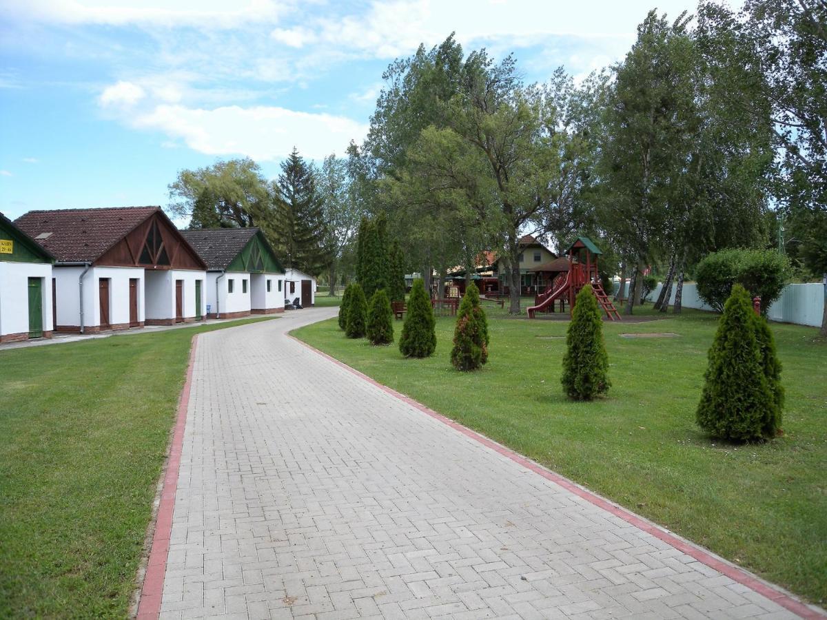 Apartment Balatonbereny 8 エクステリア 写真