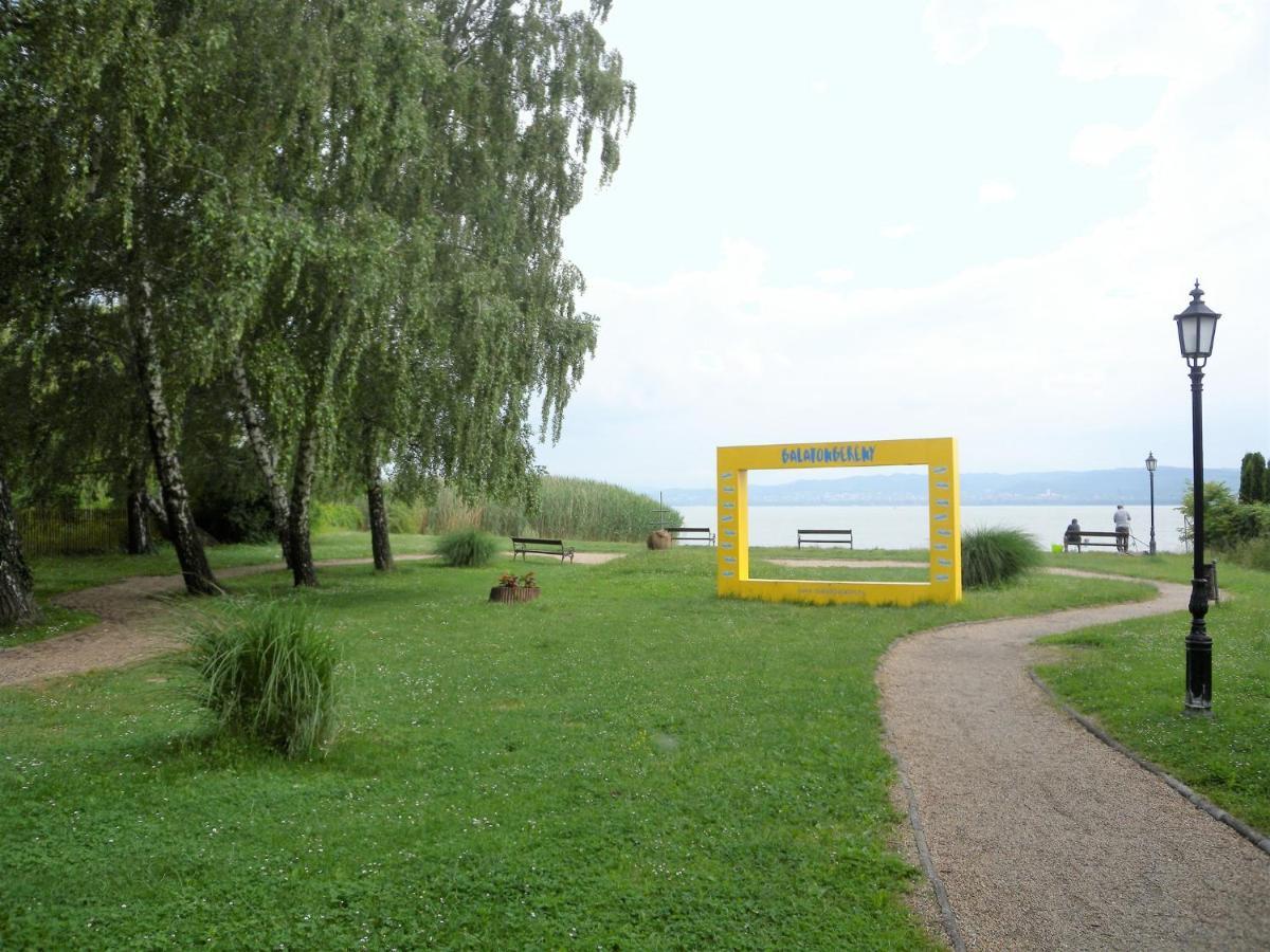 Apartment Balatonbereny 8 エクステリア 写真